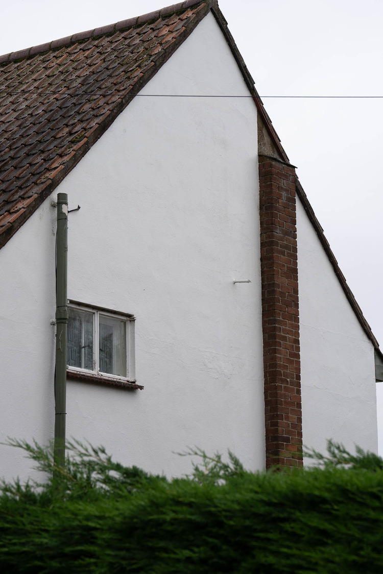K-Rend render restored to clean uniform finish after professional soft wash cleaning by Stardust Cleaning Nottingham